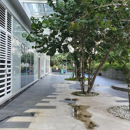 Comfy Apartment Grand Sungkon Lagoon Surabaya Exterior photo